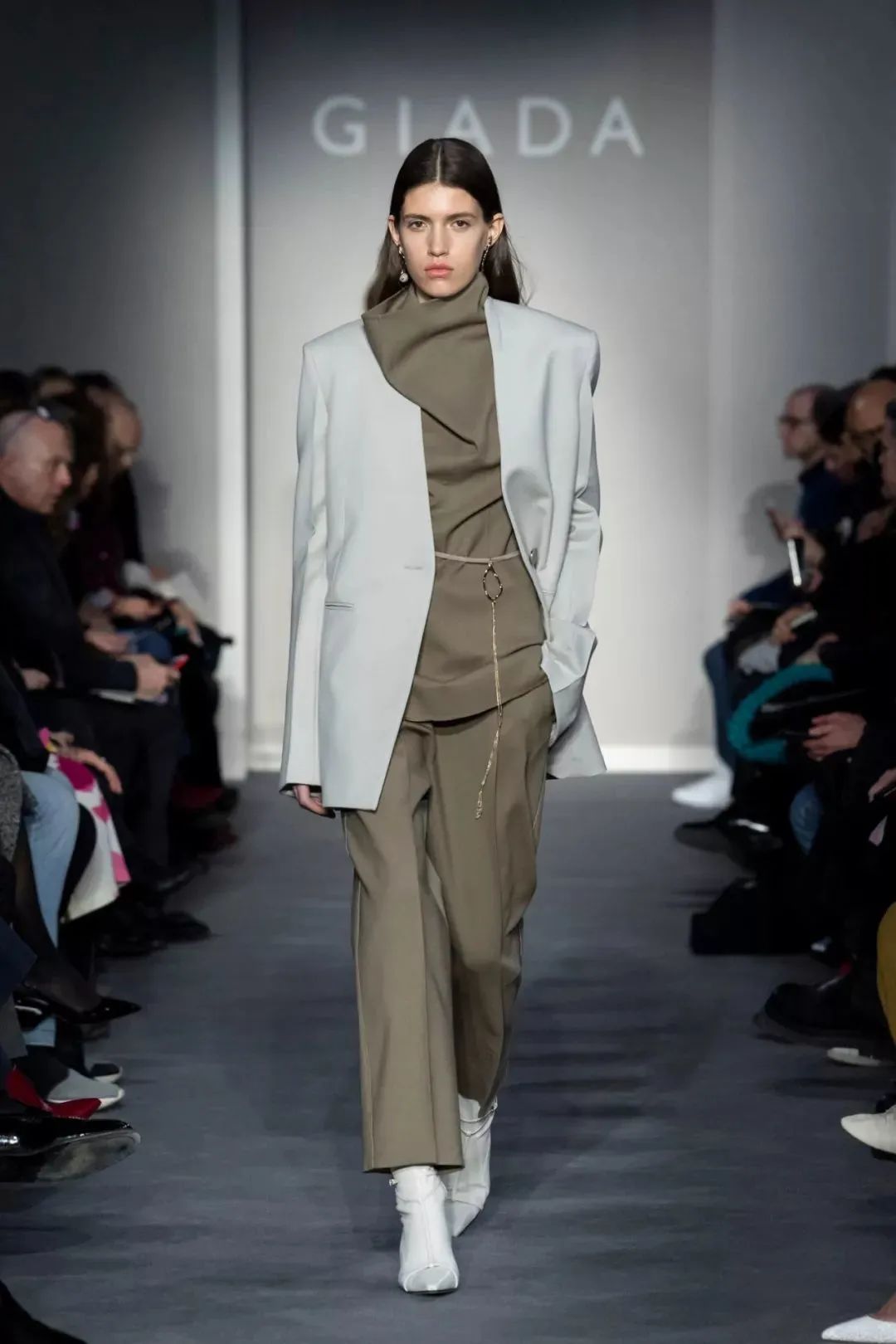 47岁董卿最惊艳的穿衣,董卿日常穿搭