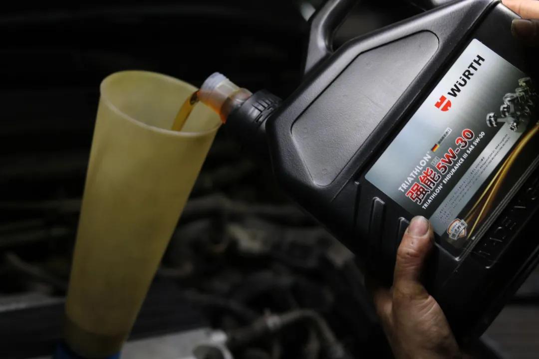 怪兽翻新车,怪兽修车翻新艾力绅