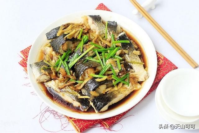 开胃清蒸鱼最正宗的做法,清蒸鱼怎么蒸得好吃又简单