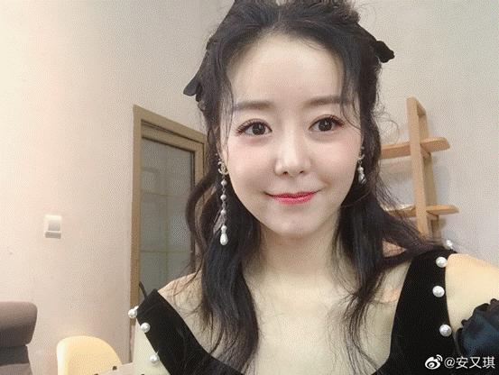 超女总冠军安又琪有多不火,落魄超女冠军安又琪自认半红