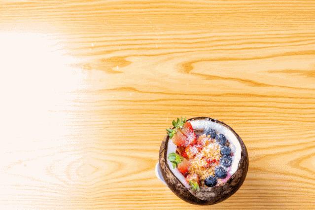 椰子碗甜品颜值高,火爆ins的椰子碗直接送