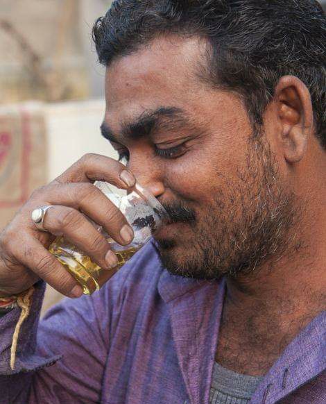 印度喝牛尿抗疫情国外评论,印度喝牛尿抵抗新冠肺炎