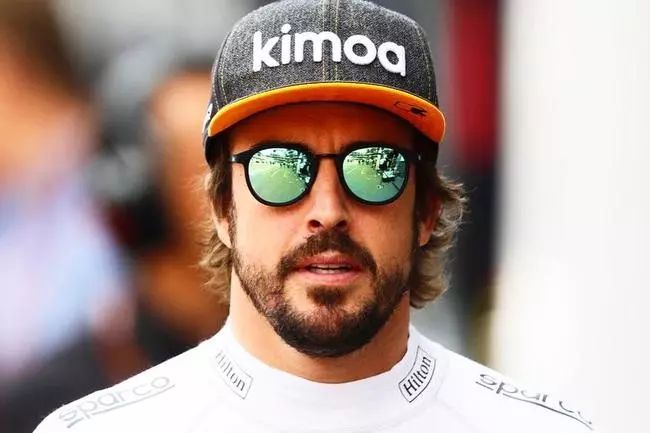 不是超跑也非限量,没想到冠军车手的座驾如此接地气