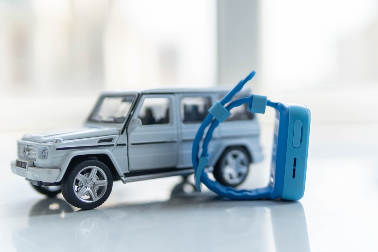 不在孩子身旁也守护安全，糖猫A10儿童电话手表，宝贝家长都喜欢