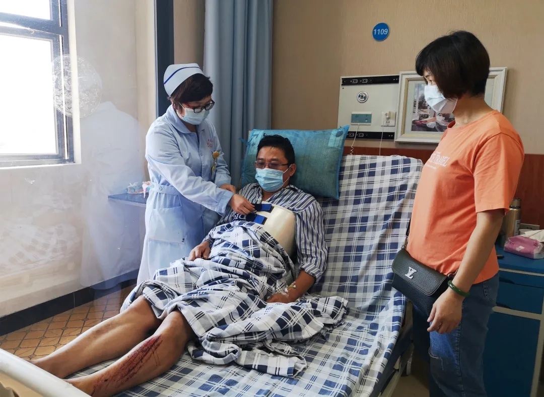 莆田一村干部摔断8根肋骨!仍心系抗疫