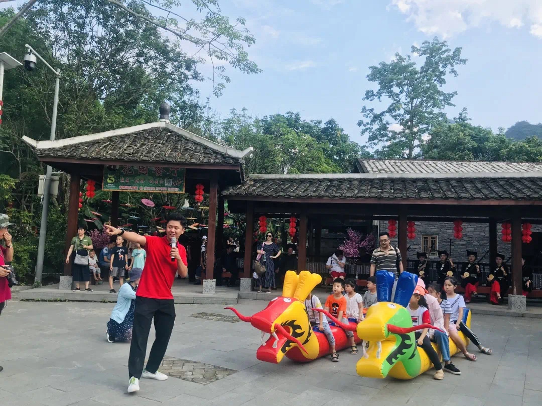 花山岩画景区有什么玩的,花山岩画旅游攻略