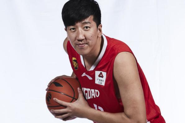 血亏？杜锋爱徒险报销！北控队长玩弄马布里，辽篮少帅喜提上岗证