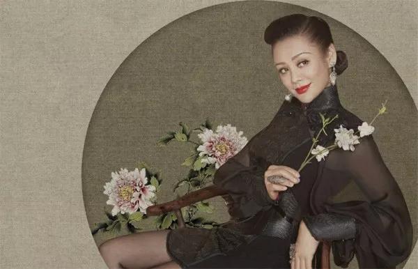 女性身材雕塑作品,温婉的旗袍造型