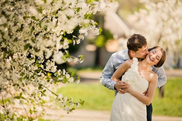 26岁名牌大学毕业，婚后伺候婆婆2年，大年初一老公一巴掌抡醒我