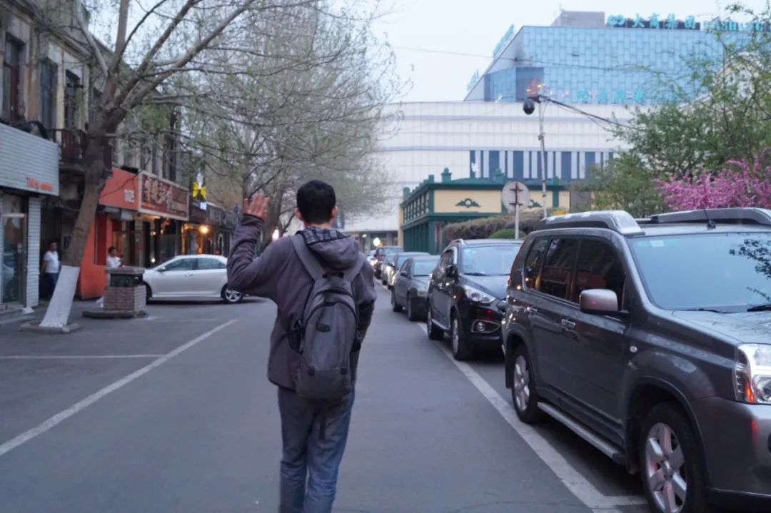 从车厂离开，我要去梦校米理学习服务设计了