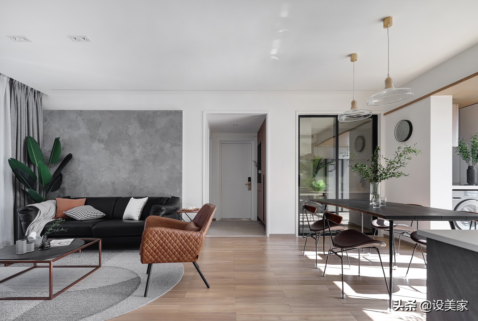 入户门对厨房和餐厅怎么化解最好,厨房窗户采光差怎么办