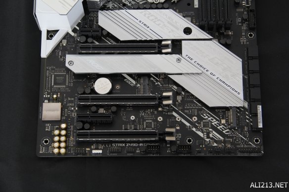华硕rog主板strixz490,华硕rog吹雪主板z490