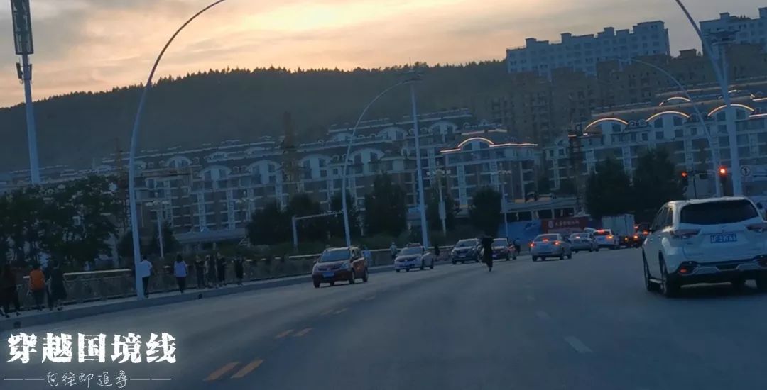 长白山是不是又叫白山了,长白山和白山是一个地方吗