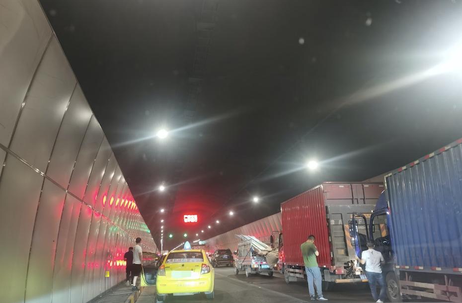 司机兼职跑滴滴需要什么条件,跑滴滴的司机是不是都是自己的车