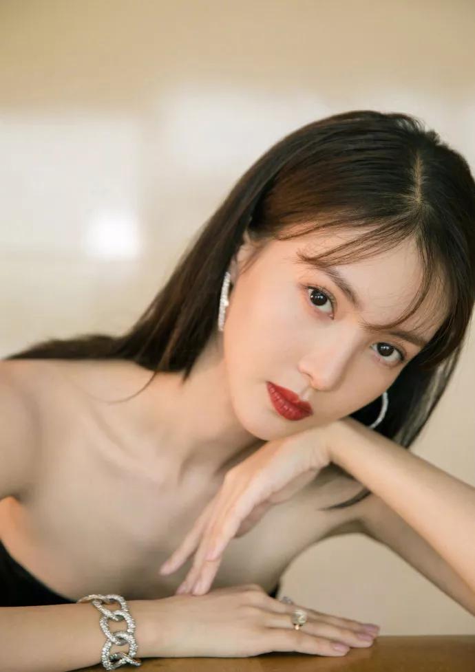 吓!前没胸后无臀叫好看?6位“胖”美人告诉你什么才是风华绝代