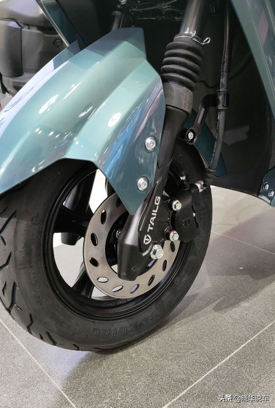 台铃新款72V电动车配6块32Ah天能电池，超大座桶，这价格贵吗？