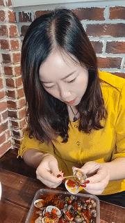 昆明的网红小吃街在哪里,昆明网红小吃城千千烧花甲粉