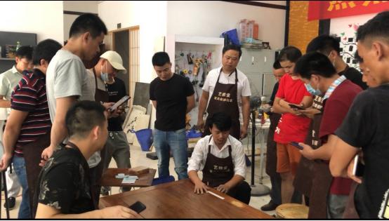 家具维修抛光水怎么配,家具维修行业水有多深