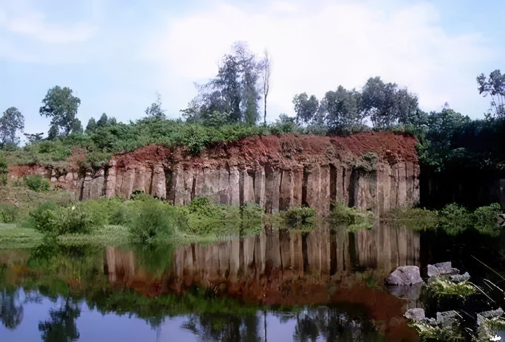 冰岛黑沙滩视频,你见过的黑色沙滩
