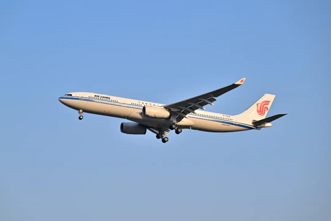 尼康z9旗舰相机详细评测,尼康z9机身的无损变焦功能