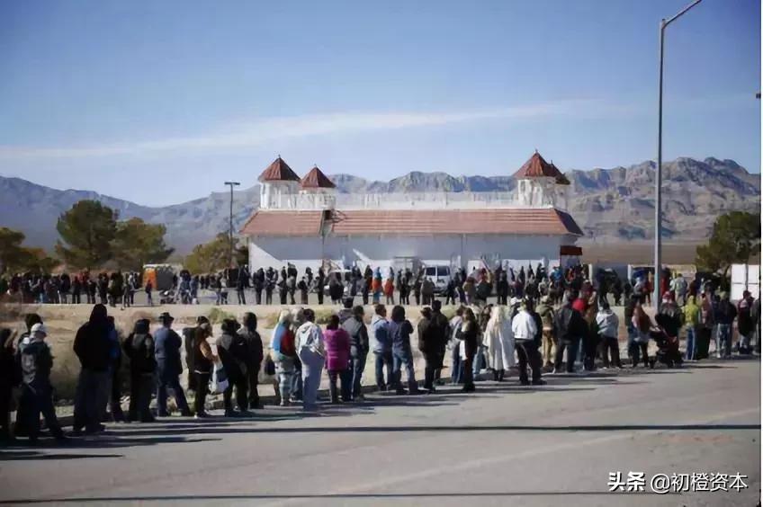 25亿奖金没人领，半年损失326亿！全国最大“连锁店”，卖不动了