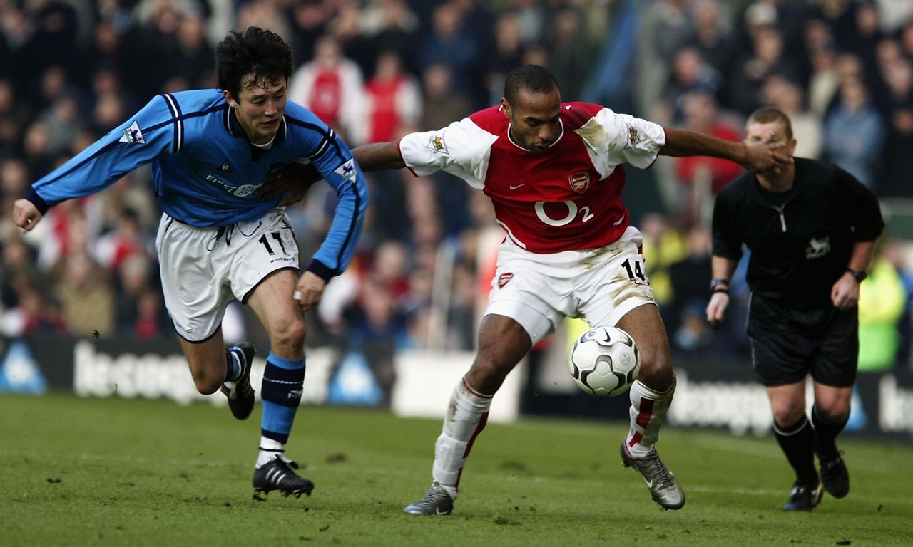 忆往昔峥嵘岁月瞻未来漫漫长路,忆往昔峥嵘岁月望未来励志前行