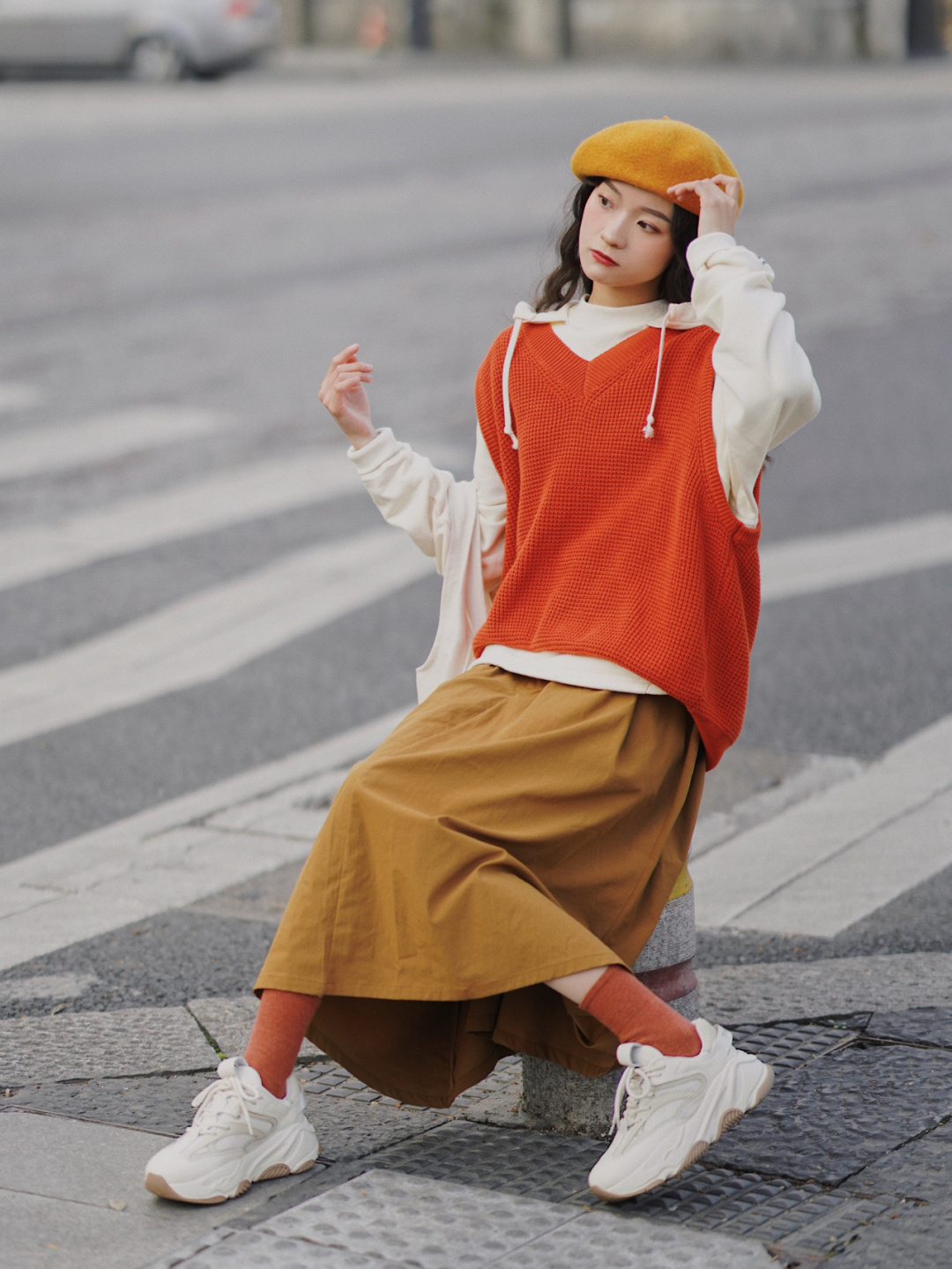 裙子运动鞋才是2018年最潮搭配,搭裙子的运动鞋推荐秋冬