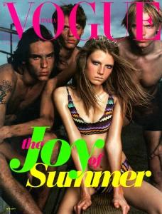 全球最撩超模！一双狐狸媚眼迷倒众生，爆红后却在乡下养鸡？