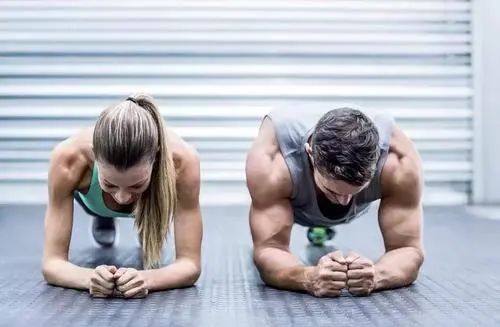 在一起很酷！大融城跨界IP展承包8月，带你玩转萌托邦