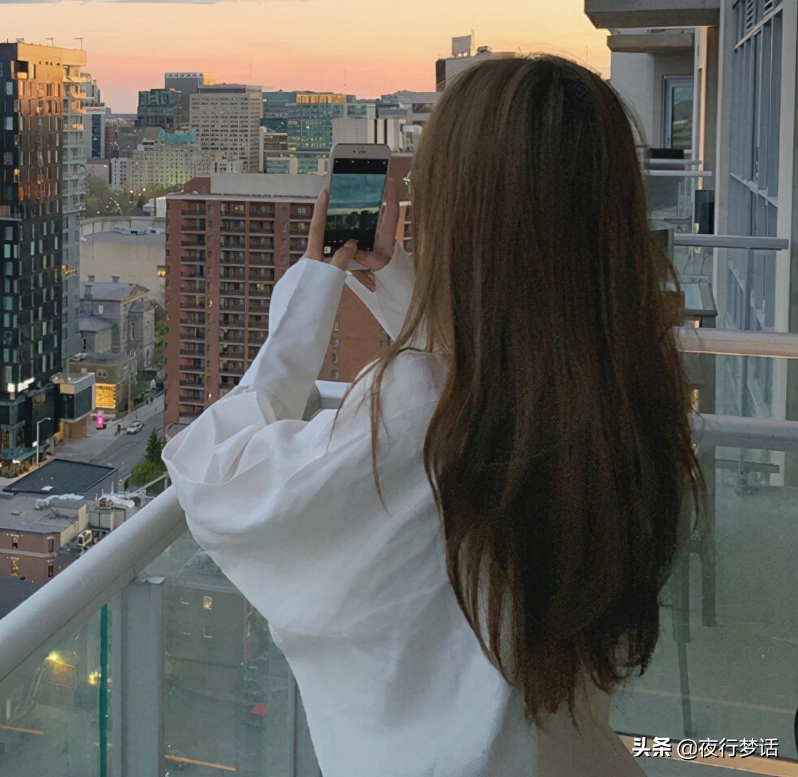 暗恋的人脱单了怎么办,暗恋的人离开了是什么感觉