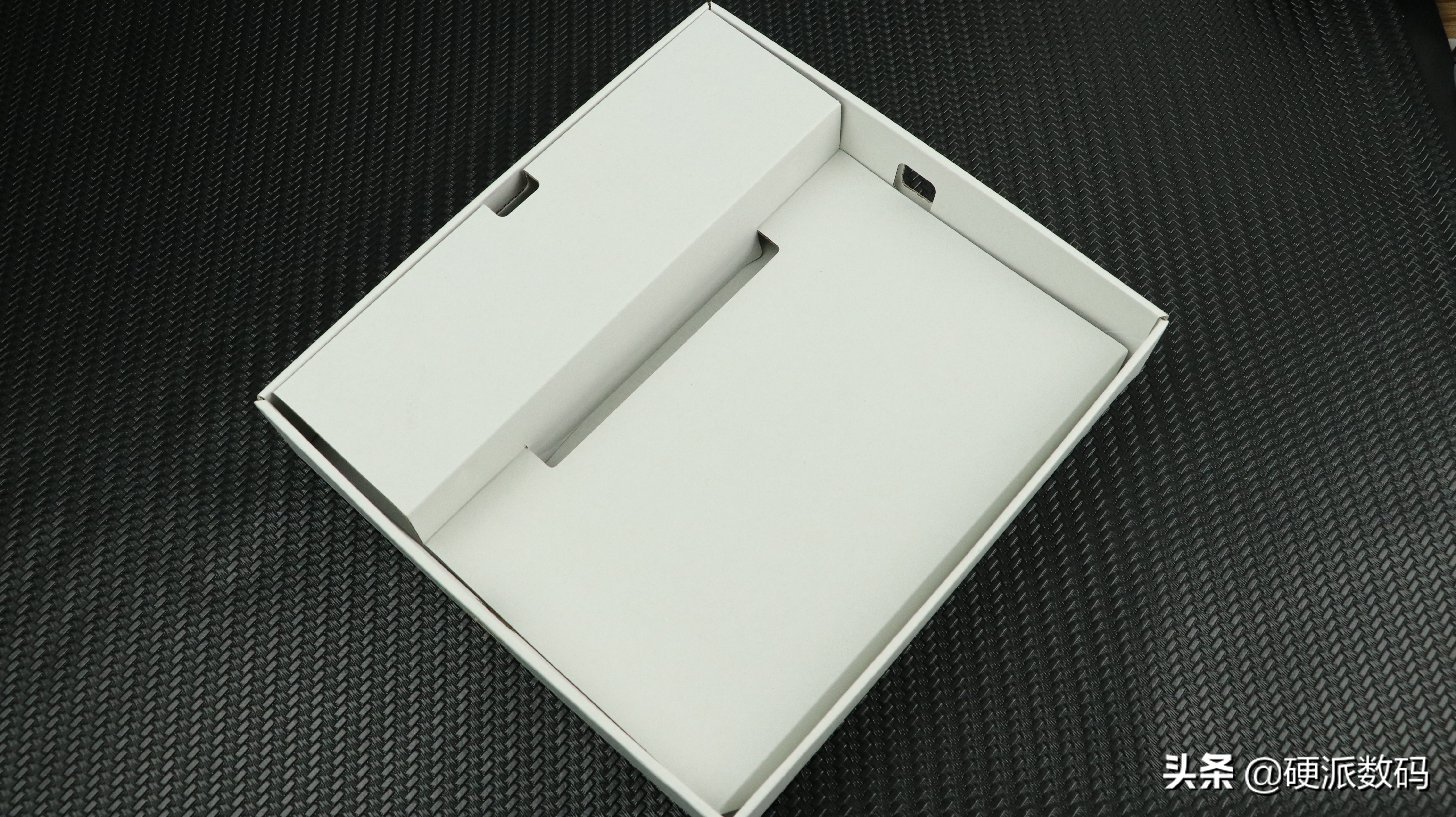 华为4g路由2pro开箱评测与拆解,华为旗下的4g路由2pro测评