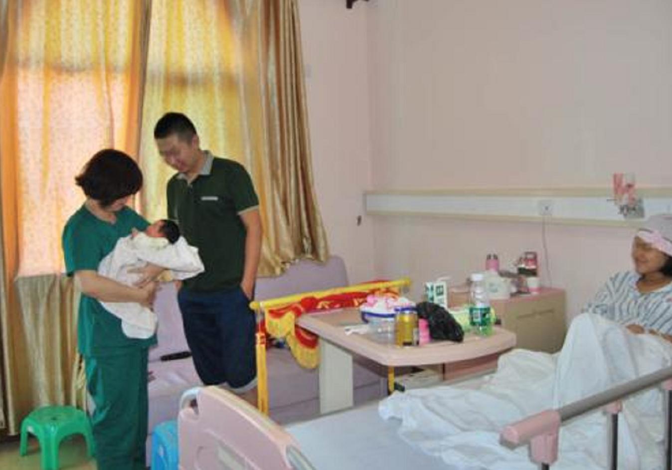 爸爸给孩子取名护士少写一笔,父亲给儿子取名宇凡