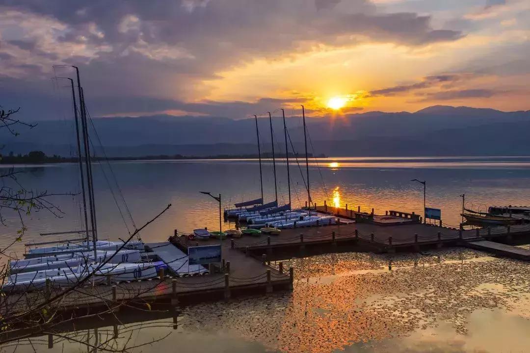 閭涘窞鏃呮父鏀荤暐,閭涙捣椋庢櫙鍖烘梾娓告敾鐣ヤ竴鏃ユ父