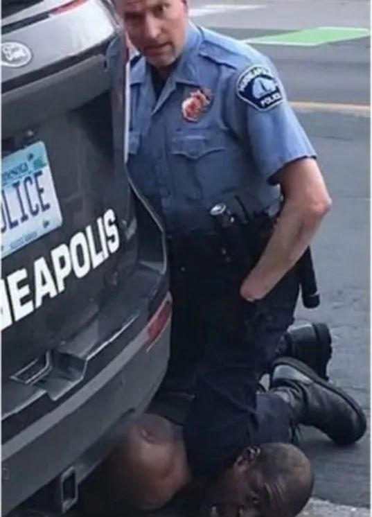 美国警察跪杀案宣判,美国警察跪杀案例