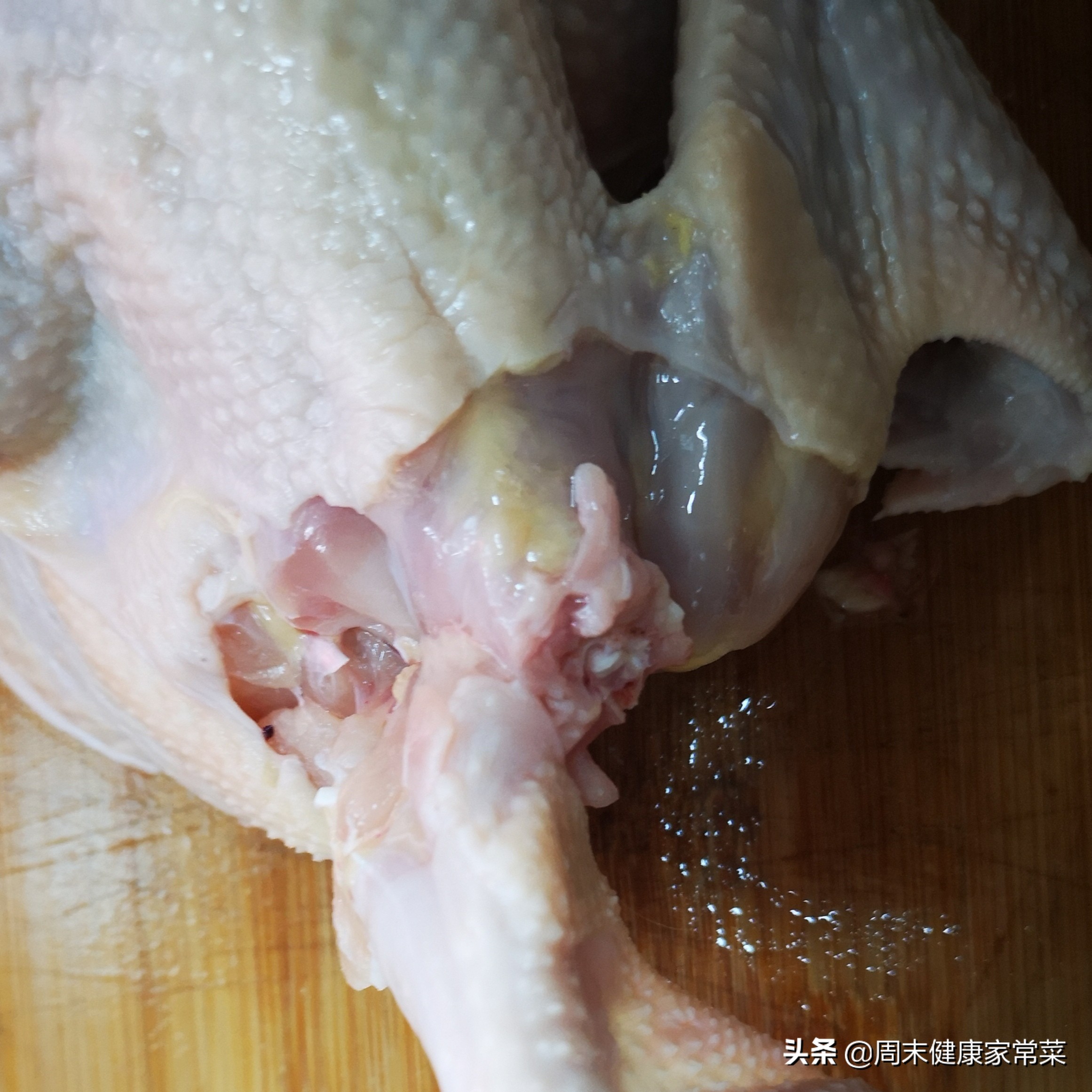 怎么把一只鸡完全脱骨,整只鸡如何完整脱骨