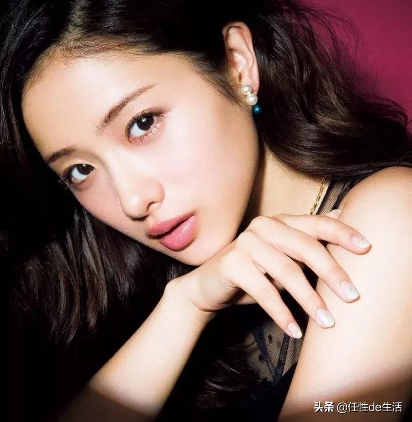 不刷睫毛膏的眼妆好看吗,日常妆容减龄不涂睫毛膏