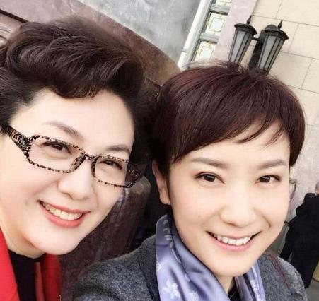 央视主持人海霞和康辉的真实关系,主持人康辉海霞近况