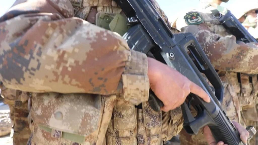 边防部队体能训练鞋19式,解放军体能鞋