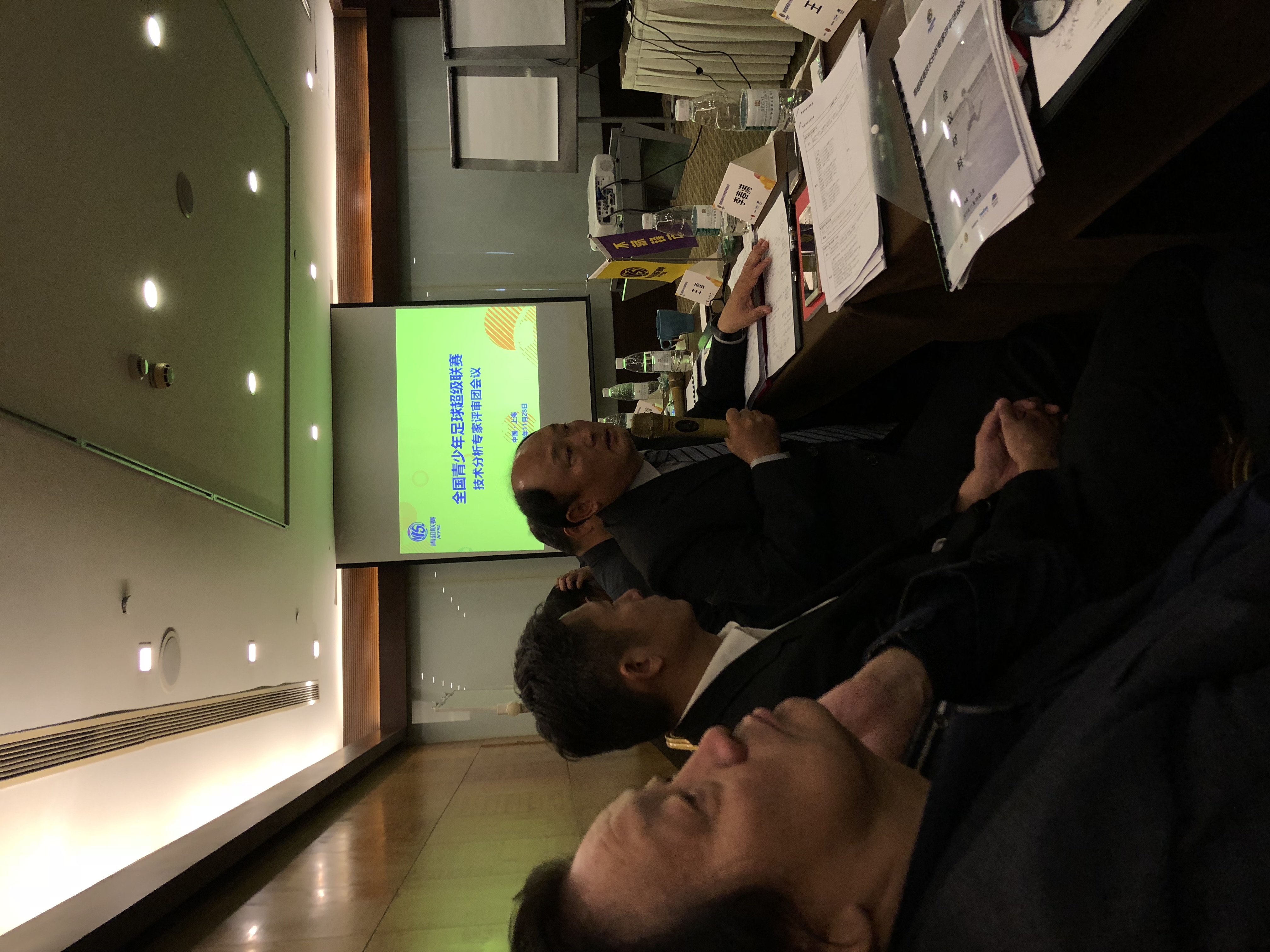 读“董”足球282期——骂中国足球,不如这样干点实事