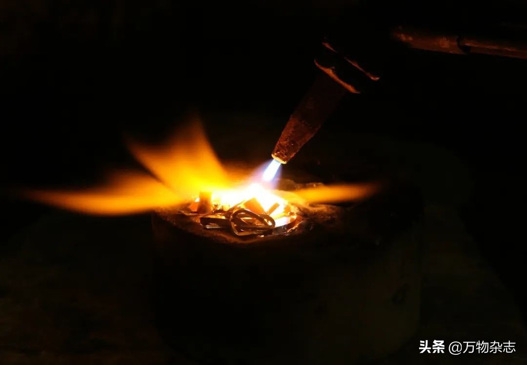 热牛奶冷了会起皮,热牛奶放多久会变质