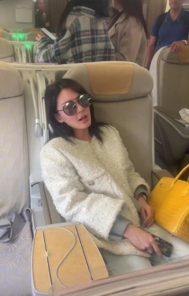 张雨绮机场视频完整版,张雨绮机场完整视频