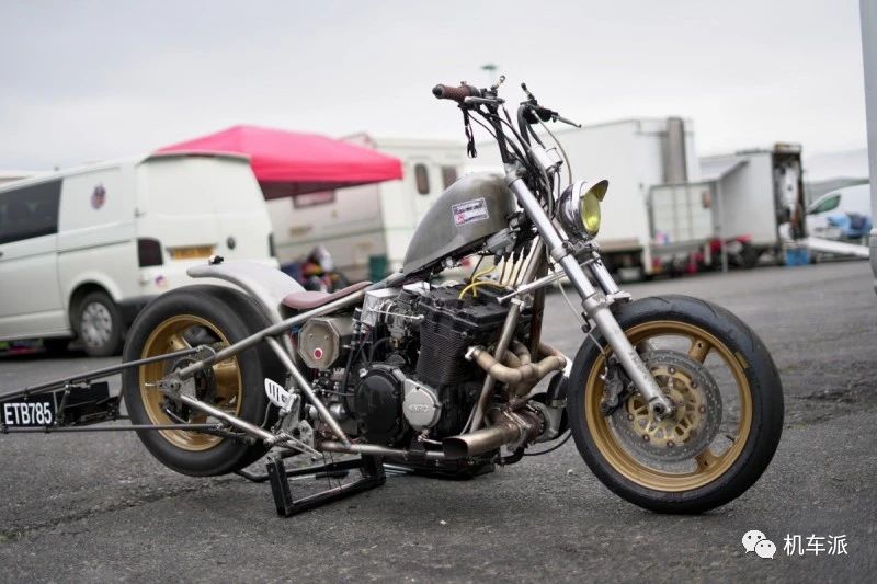 定制|200匹涡轮增压“匪王”变身bobber竞速赛车