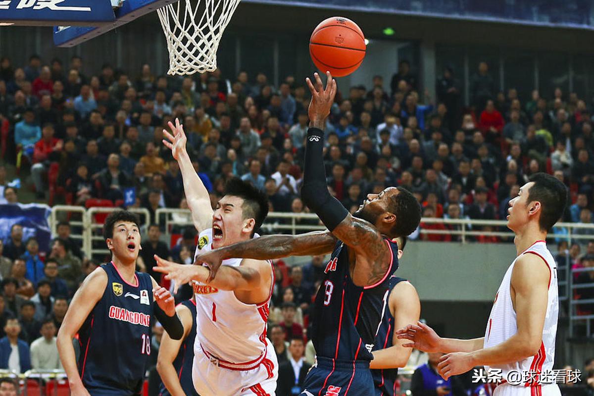 邹雨宸四分六篮板,邹雨宸在八一队的时候