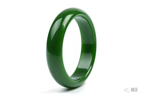 碧玉中顶级颜色是菠菜绿吗,顶级菠菜绿碧玉扳指