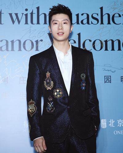 如何零基础打好乒乓球,如何打好乒乓球入门教学视频英文