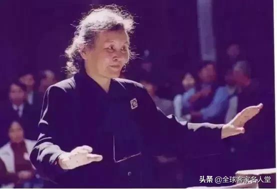 指挥家郑小瑛谈交响乐,客家山歌指挥家郑小瑛