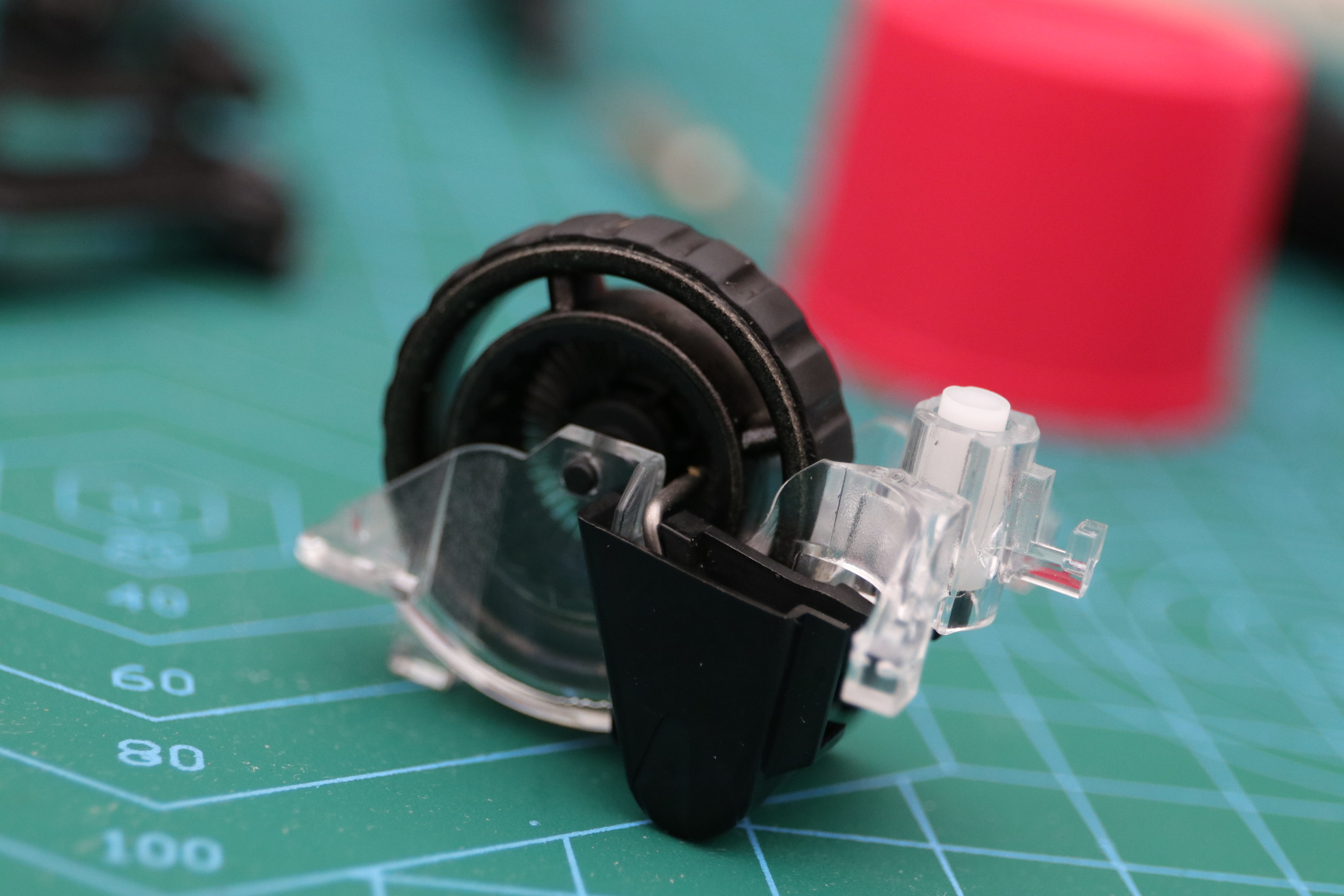 罗技无线游戏鼠标g304和g903,罗技g903鼠标拆卸教程