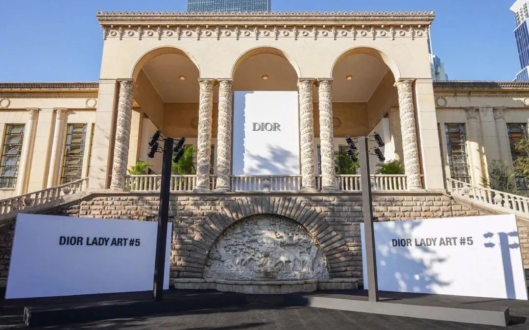 林允成,林允张新成初次相见