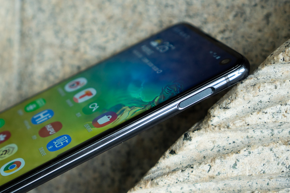 小屏手机三星s10e,三星s10e日常使用顺畅吗