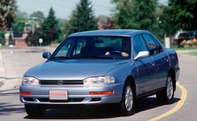 从过去到现在试驾丰田新老凯美瑞,沉浸式体验最新款丰田凯美瑞